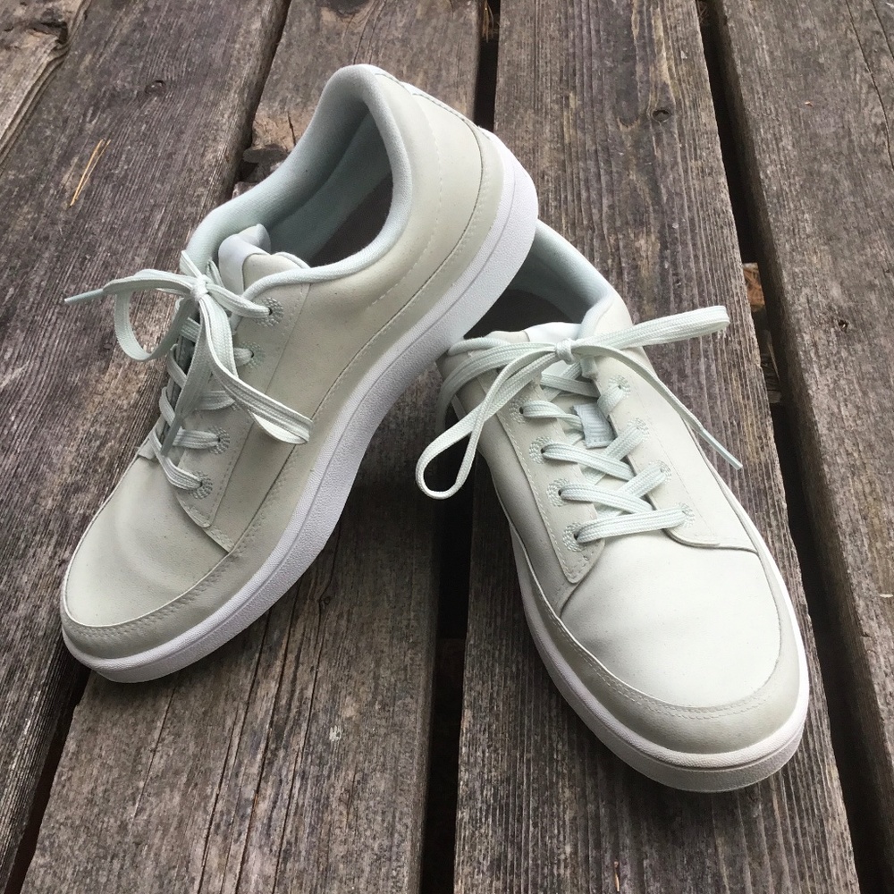 Woman’s Allbirds Plant Pacers - Size 8